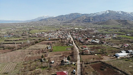 Elazığ'da karantinaya alınan mahalle havadan görüntülendi