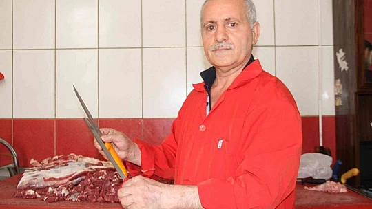 Elazığ'da kasapların yoğun mesaisi