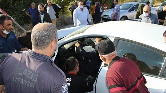 Kazada araçta sıkışan 4 yaralı için ekipler seferber oldu