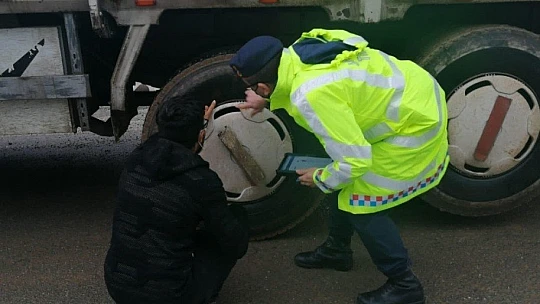 Elazığ'da kış lastiği denetimleri başladı
