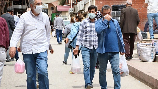 Elazığ'da kısıtlama öncesi alışveriş yoğunluğu
