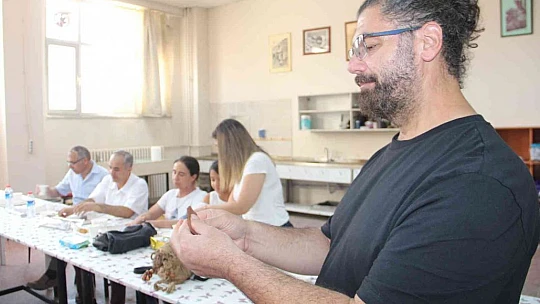 Elazığ'da MS hastalarına sanatla terapi