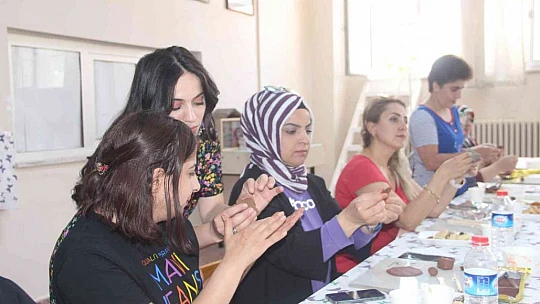 Elazığ'da MS hastalarına sanatla terapi