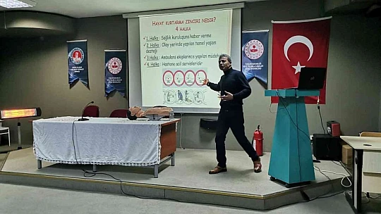 Elazığ'da muhtarlara  eğitim verildi