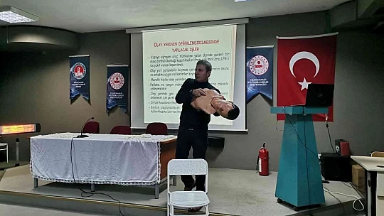 Elazığ'da muhtarlara  eğitim verildi