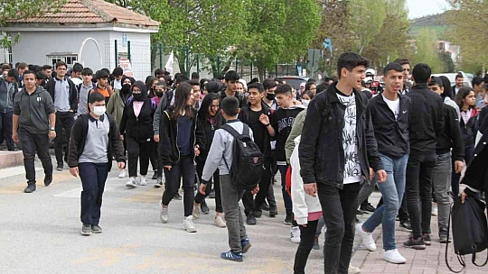 Elazığ'da okul önlerinde asayiş uygulaması gerçekleştirildi