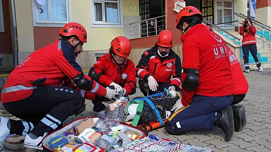 Elazığ'da okul zillerinin yerini siren zilleri aldı, kent geneli tatbikat yapıldı