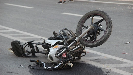 Elazığ'da otomobil ile motosiklet çarpıştı, kurye hayatını kaybetti