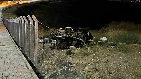 Elazığ'da otomobil şarampole yuvarlandı: 1 yaralı