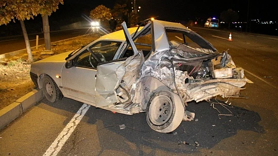 Elazığ'da otomobiller hurdaya döndü: 7 yaralı