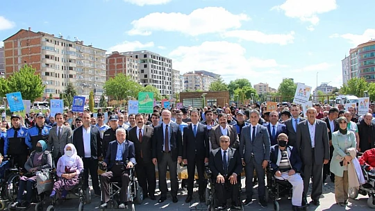 Elazığ'da özel bireyler doyasıya eğlendi