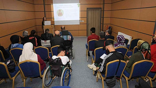 Elazığ'da özel bireylere seminer verildi