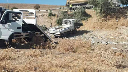 Elazığ'da pikap şarampole yuvarlandı: 5 yaralı