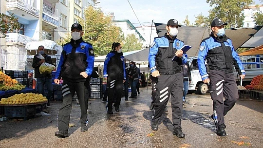 Elazığ'da polisten Covid-19 denetimi