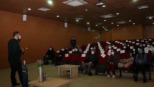 Elazığ'da sağlık ve bakım personeline eğitim