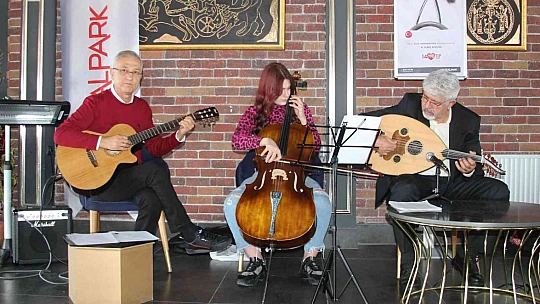 Elazığ'da sağlıkçılar 14 Mart Tıp Bayramı'nda bir araya geldi