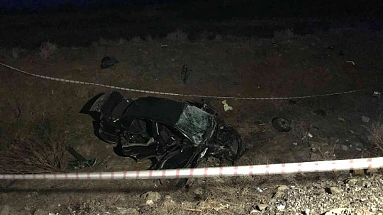 Elazığ'da şarampole uçan otomobil hurdaya döndü: 1 ölü, 3 yaralı