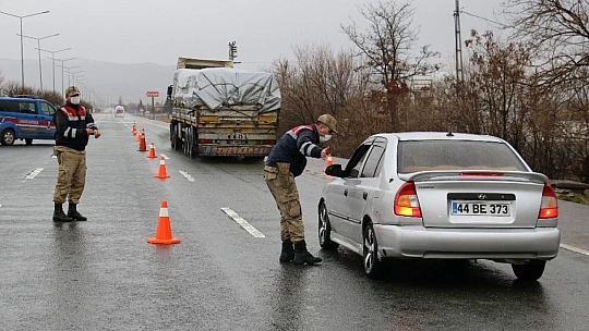Elazığ'da şehirler arası yollarda kış lastiği denetimi