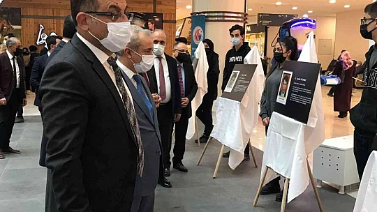 Elazığ'da şehit öğretmenler unutulmadı