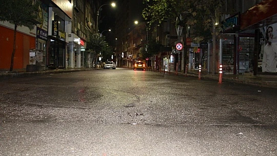 Elazığ'da sokağa çıkma kısıtlaması başladı