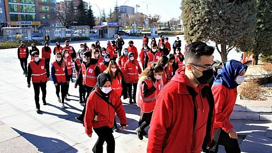 Sokağa çıkma kısıtlamasında 80 gönüllü kan verdi