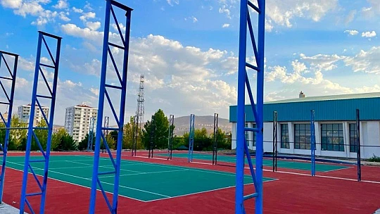 Elazığ'da tenis kortu inşa çalışmaları devam ediyor