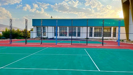 Elazığ'da tenis kortu inşa çalışmaları devam ediyor