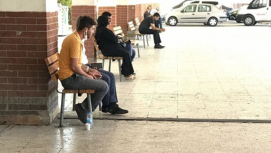 Elazığ'da toplu alanlarda aşı olmayanlara yönelik PCR testi zorunluluğu başladı