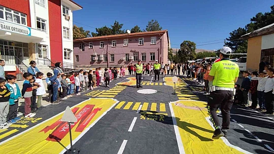 Elazığ'da trafik bilinci gelişimi faaliyetleri sürüyor