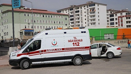 Elazığ'da trafik kazası: 2 yaralı