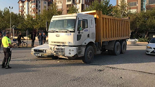 Elazığ'da trafik kazası: 2 yaralı
