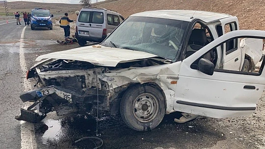 Elazığ'da trafik kazası: 4'ü çocuk 8 yaralı