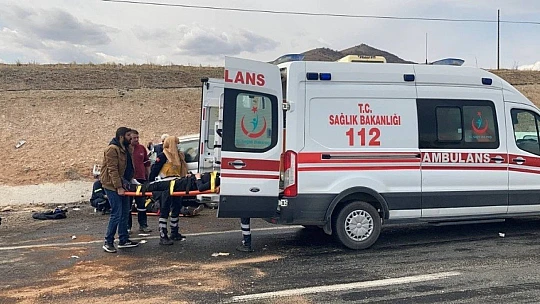 Elazığ'da trafik kazası: 4'ü çocuk 8 yaralı