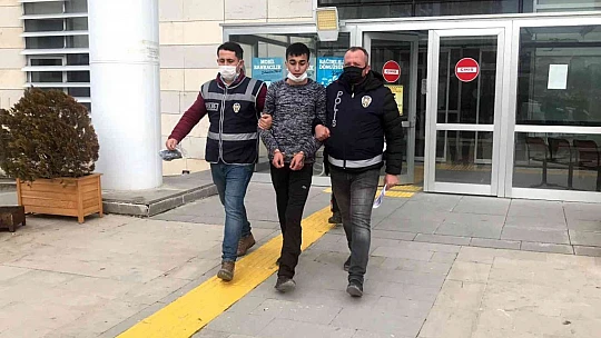 Elazığ'da turisti ve yoldan geçen birini yaralayan suç makinesi tutuklandı