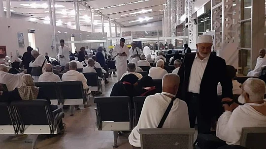 Elazığ'da umre kafilesi dualarla uğurlandı