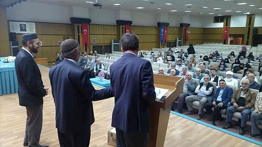 Elazığ'da umre seminerleri başladı