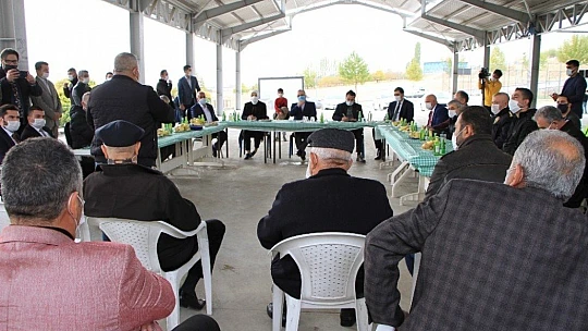 Elazığ'da Vali Erkaya Yırık'ın başlattığı halk buluşmaları sürüyor