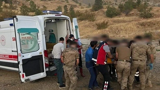 Yaralı çiftçi, askeri helikopter ile hastaneye ulaştırıldı