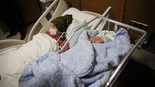 Elazığ'da yılın ilk bebeklerine Hamza ve Batuhan Eymen ismi verildi