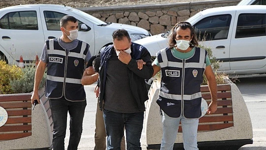 Elazığ'da yüzlerce sahte altın ele geçirildi, 4 şüpheli yakalandı