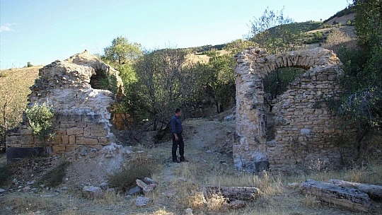 800 yıllık manastır restore edilmeyi bekliyor