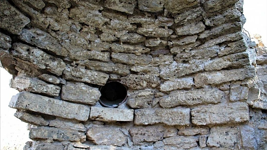800 yıllık manastır restore edilmeyi bekliyor