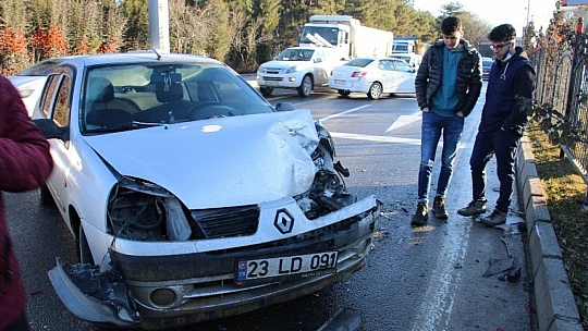 Elazığ'da zincirleme kaza, kazaları beraberinde getirdi, 18 araç  karıştı