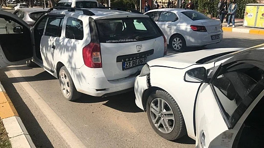 Elazığ'da zincirleme kaza