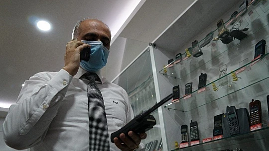 Elazığ'daki telefon koleksiyonu görenleri hayrete düşürüyor