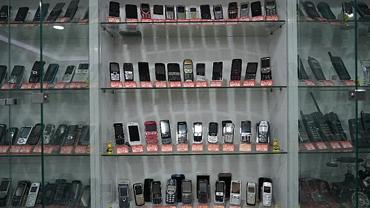 Elazığ'daki telefon koleksiyonu görenleri hayrete düşürüyor