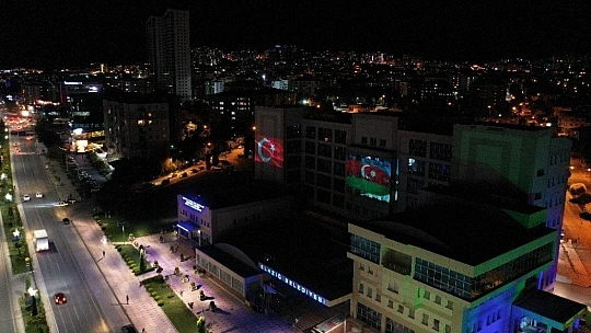 Elazığ'dan Azerbaycan'a bayraklı kardeşlik mesajı