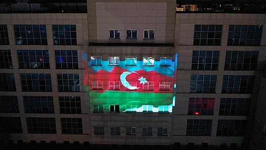 Elazığ'dan Azerbaycan'a bayraklı kardeşlik mesajı