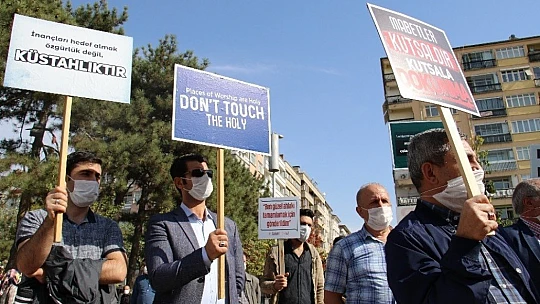 Elazığ'dan, Fransa Cumhurbaşkanı Macron'a tepki