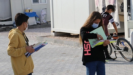 Elazığ'dan İzmir'e içleri ısıtan depremzede kardeşliği